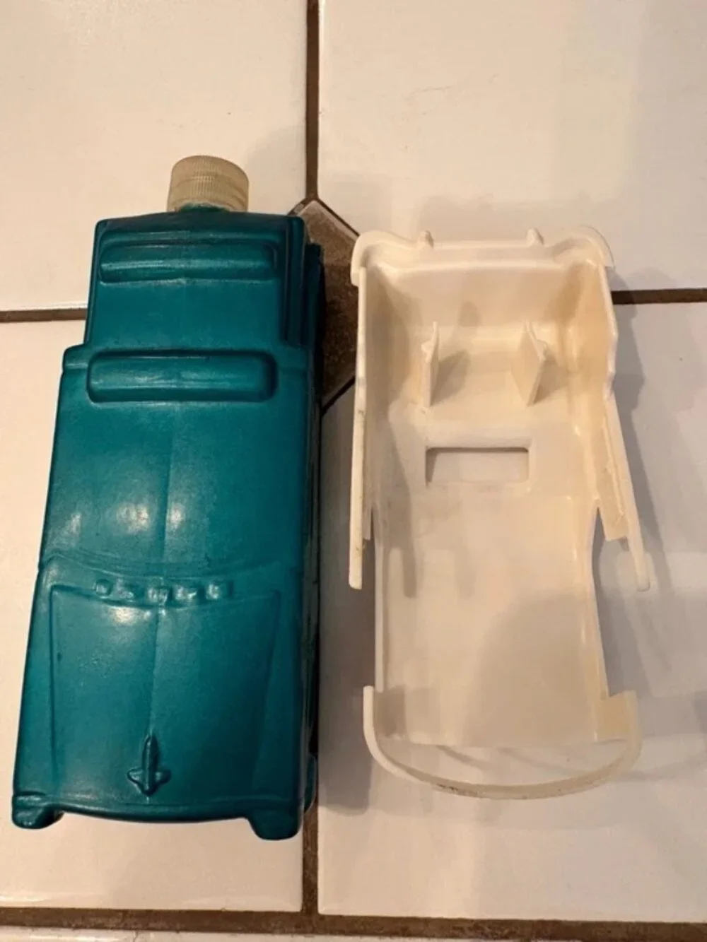 🚗💨 Vintage Avon ’55 Chevy Wild Country Decanter | Classic Car Collectible 💨🚗